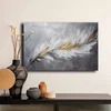 Bílé pírko – obraz na plátně 45 × 70 cm
