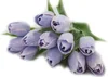 Fialový umělý tulipán