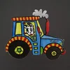 Magnetický traktůrek z přírodního dřeva, 6 cm