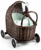 Proutěný kočárek pro panenky s mátovými polštářky