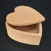 Srdíčková dřevěná krabička 8x3 cm