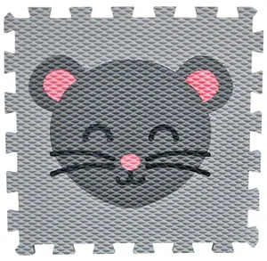Barevná podlahová puzzle myška