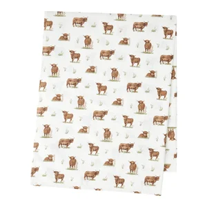 Bavlněný ubrus 137 × 229 cm s motivem Angus Highland Cow od Catherine Lansfield