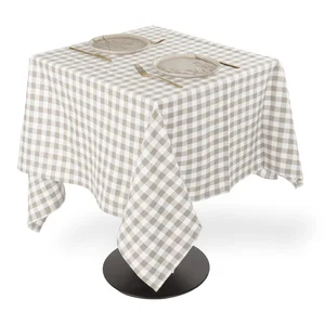 Bavlněný ubrus 150 × 150 cm s gingham vzorem – Tiseco Home Studio
