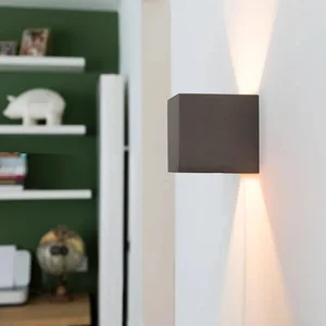 Betonová nástěnná lampa Box