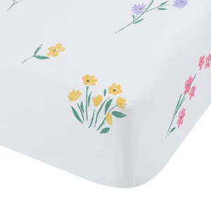 Bílé napínací prostěradlo 135×190 cm Bunny Tails Ditsy Flowers
