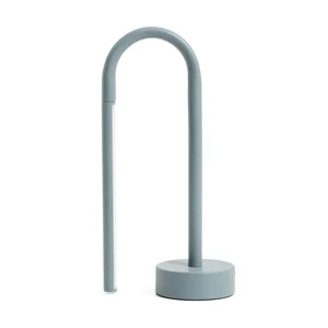 Bow – světle modrá kovová LED stolní lampa (30 cm)