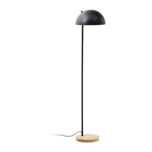 Catlar – Stojací lampa s kovovým stínidlem, výška 150 cm