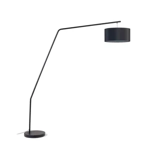 Černá stojací lampa Ciana s textilním stínidlem