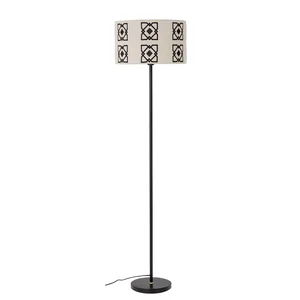 Černá stojací lampa Selita
