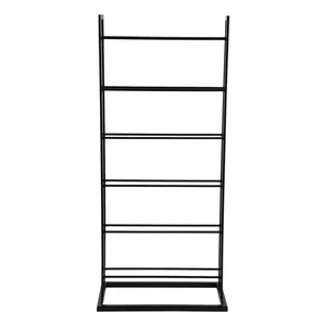 Černý kovový stojan na víno 5 lahví