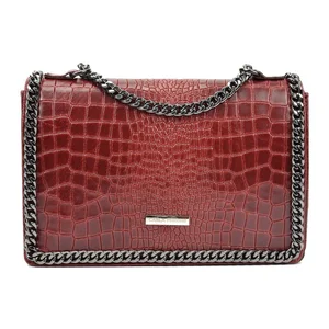 Červená kožená kabelka Chain od Carla Ferreri