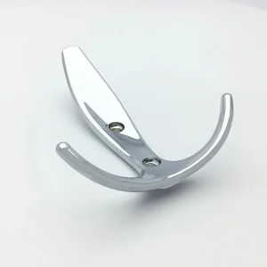 Chromový věšák Sonny