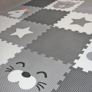 Dětská podlaha Minideckfloor 16 dílů s motivy zvířátek a hvězd