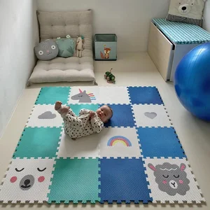 Dětská podlaha Minideckfloor s motivy Méďa, Beránek, Jednorožec, Duha a Mráček, 16 dílů