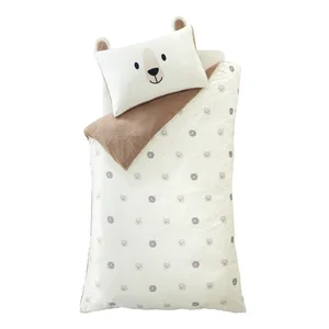Dětské mikroplyšové povlečení Cosy Bear na jednolůžko 135×200 cm – Catherine Lansfield