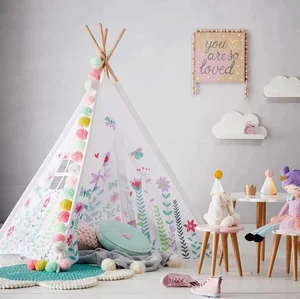Dětské teepee s květinovým motivem