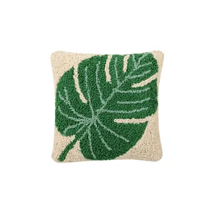 Dětský polštář Monstera od Lorena Canals