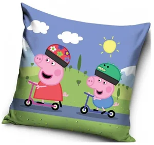Dětský polštář Peppa Prasátko s motivem na koloběžkách 40x40 cm