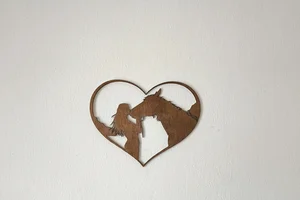 Dřevěná dekorace Kůň a žena srdce 20x15cm
