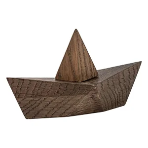 Dřevěná dekorativní loďka Admiral – Boyhood, 7 cm