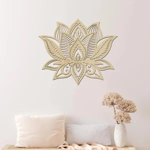 Dřevěná mandala Plovoucí květ 40x34 cm Javor
