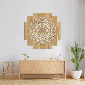 Dřevěná Mandala Sri Yantra na Zeď