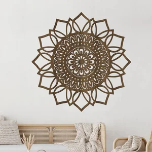Dřevěná mandala ŠTĚSTÍ na zeď - ořech, Ø 20 cm
