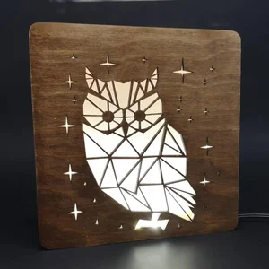 Dřevěná soví lampička s LED osvětlením, 20 cm