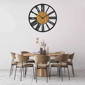 Dřevěné římské hodiny s moderním designem