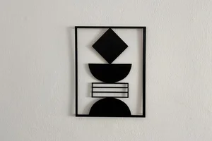 Dřevěný geometrický obraz na stěnu 20x25 cm černý