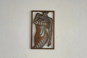 Dřevěný obraz na stěnu Žena 18x30 cm Ořech