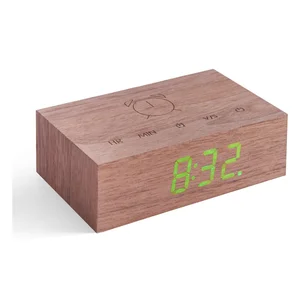 Flip Click Gingko – digitální budík z ořechového dřeva