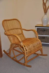 Houpací křeslo Klasik – medová barva