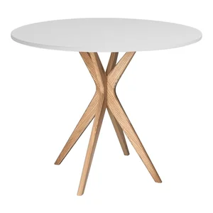 Jídelní stůl Jubi o průměru 80 cm