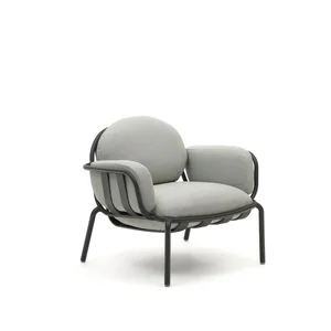 Joncols: šedé kovové zahradní křeslo od Kave Home