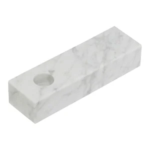 Kamenný svícen Brick od Hübsch