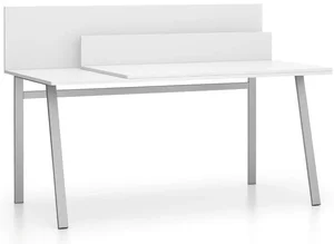 Kancelářský psací stůl SINGLE LAYERS s posuvnou deskou a přepážkami