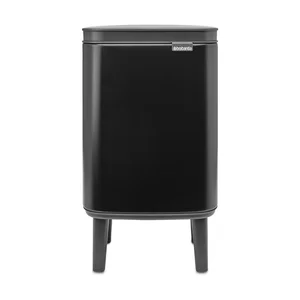 Matně černý ocelový odpadkový koš Brabantia 4 l
