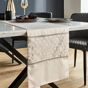 Mikrosaténový běhoun na stůl 33x180 cm Deco Sequin