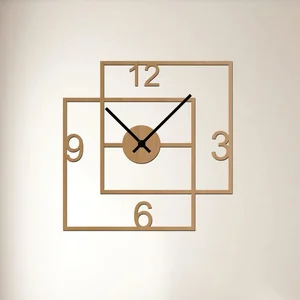 Moderní nástěnné hodiny Double Square z dřeva