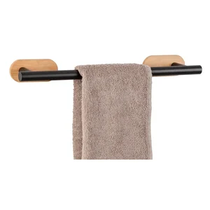 Nástěnný věšák na ručníky Wenko Orea 40 cm