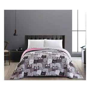 Oboustranný šedý přehoz z mikrovlákna DecoKing Cat Invasion 200x220 cm