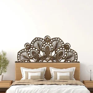 Poloviční dřevěná mandala Radost 90x36 cm