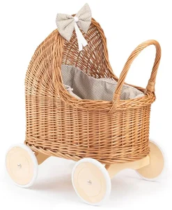 Proutěný kočárek pro panenku Nukke