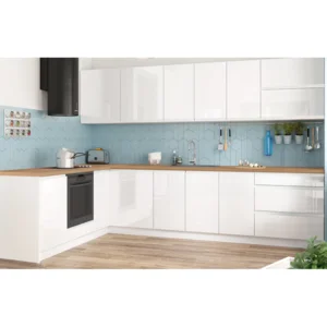 Rohová kuchyňská linka 322×202 cm, bílý vysoký lesk HG + bílá FLOT