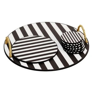 Sada dřevěných podtácků Hermia 8 ks černo-bílé