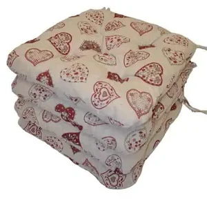 Sedák UNI Maxi – 4 ks, červené srdce