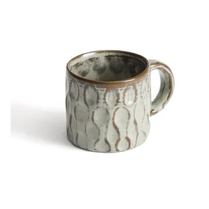 Šedý keramický hrnek Alenia od Kave Home