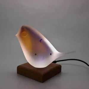 Skleněná dekorativní lampa ptáček ametyst a zlatý topaz